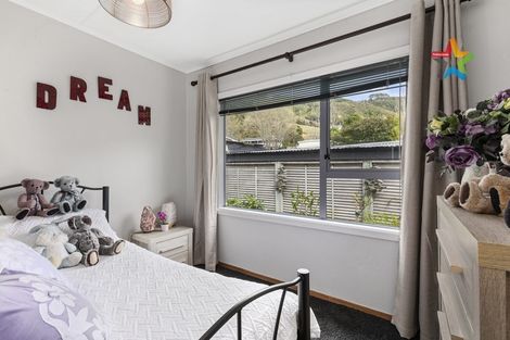 Photo of property in 19 Gardiner Grove, Wainuiomata, Lower Hutt, 5014