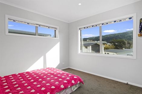 Photo of property in 34 Bluff Road, Kenepuru, Porirua, 5022