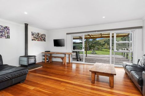 Photo of property in 198 Rautawhiri Road, Helensville, 0875