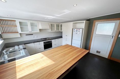 Photo of property in 32 Mcmaster Street, Greytown, 5712