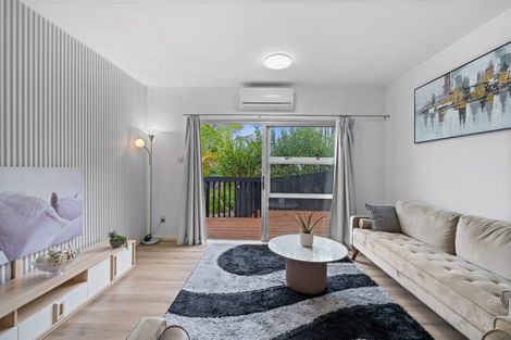 Photo of property in 68b Colwill Road, Massey, Auckland, 0614