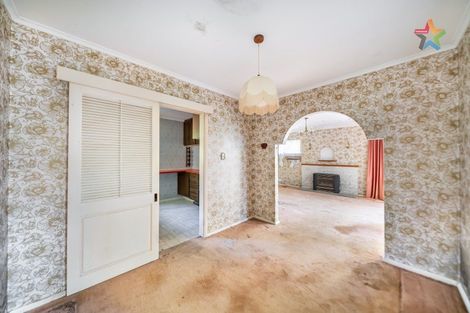 Photo of property in 76 Raukawa Street, Stokes Valley, Lower Hutt, 5019