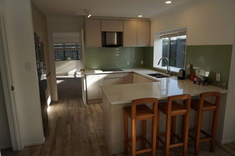 Photo of property in 1/70 Uxbridge Road, Mellons Bay, Auckland, 2014