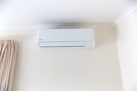 Photo of property in 102a Parkvale Road, Karori, Wellington, 6012