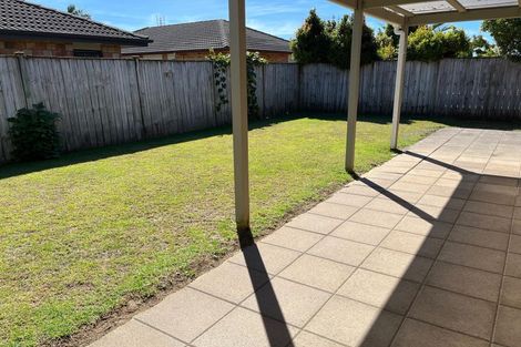 Photo of property in 18 Bellshill Close, Wattle Downs, Auckland, 2103