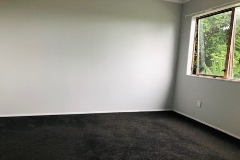 Photo of property in 2/68 Cockayne Crescent, Sunnynook, Auckland, 0620