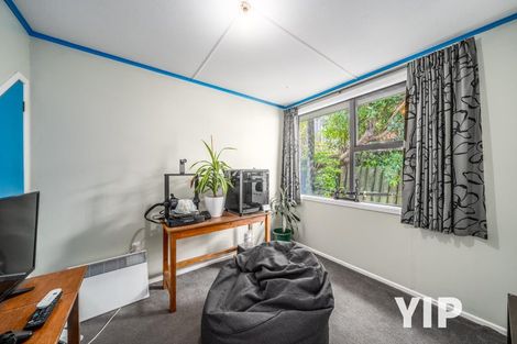 Photo of property in 16 Carluke Street, Paparangi, Wellington, 6037