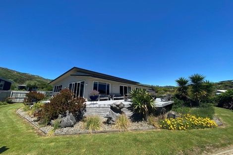 Photo of property in 25 Nyhane Drive, Ligar Bay, Takaka, 7183