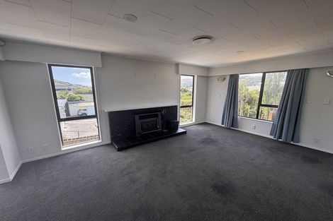Photo of property in 25 Ngatitoa Street, Tawa, Wellington, 5028