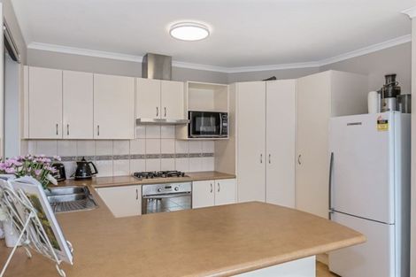 Photo of property in 4b Voyager Drive, Gulf Harbour, Whangaparaoa, 0930