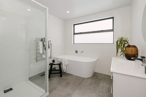 Photo of property in 62 Freedom Drive, Kelvin Grove, Palmerston North, 4414