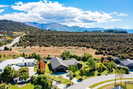 Photo of property in 9 Hikuwai Drive, Albert Town, Wanaka, 9305