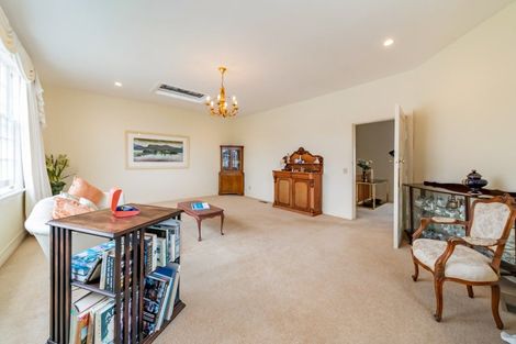 Photo of property in 19 Selwyn Terrace, Thorndon, Wellington, 6011