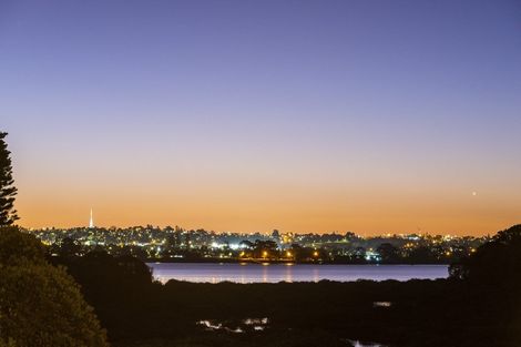 Photo of property in 20 Rapallo Place, Farm Cove, Auckland, 2012