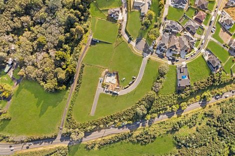 Photo of property in 40 Henriette Place, Totara Park, Auckland, 2105