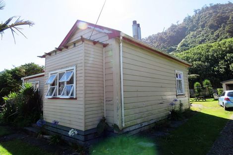 Photo of property in 82 Torea Street, Granity, 7823