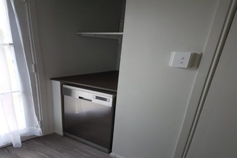 Photo of property in 2/9 View Road, Papakura, 2110