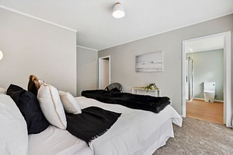 Photo of property in 28 Totara Drive, St Andrews, Hamilton, 3200