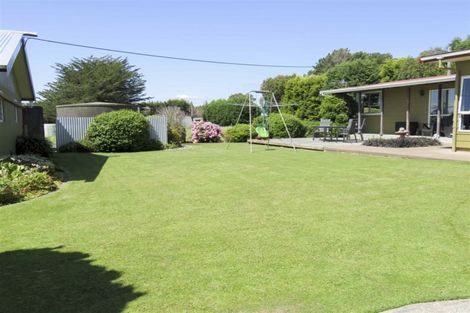 Photo of property in 35 Bay View Road, Woodend, Invercargill, 9877