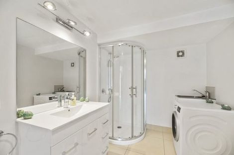 Photo of property in 16 The Boulevard, Sunnyhills, Auckland, 2010