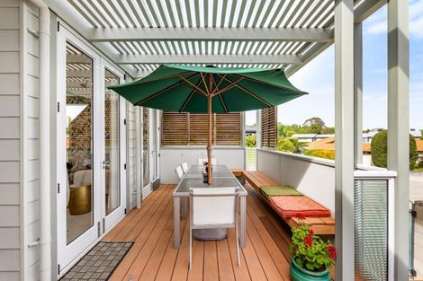 Photo of property in 1 Tainui Drive, Havelock North, 4130