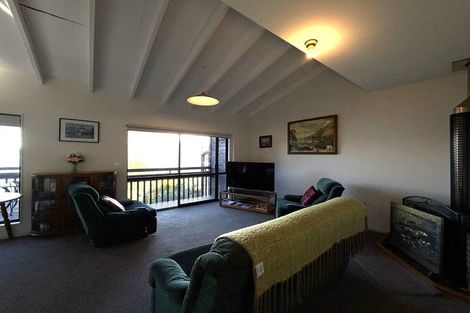 Photo of property in 15b Cameron Place, Fernhill, Queenstown, 9300