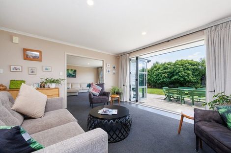 Photo of property in 49 Rodeo Drive, Kelvin Grove, Palmerston North, 4414