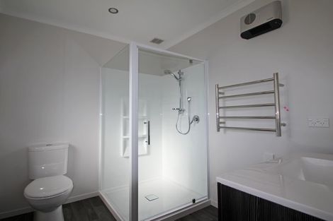 Photo of property in 2 Hollys Lane, Weston, Oamaru, 9401