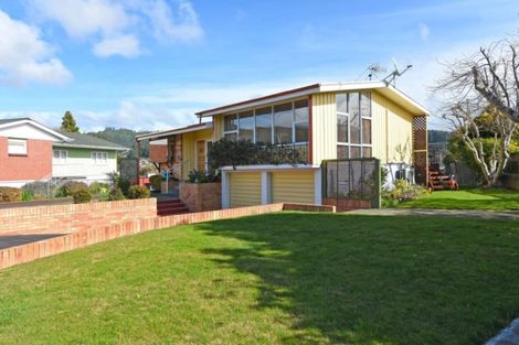 Photo of property in 31 Dowling Grove, Silverstream, Upper Hutt, 5019
