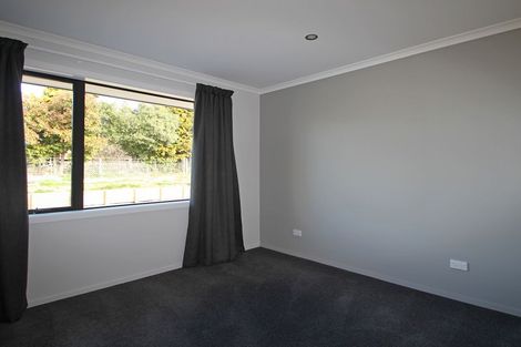 Photo of property in 2 Hollys Lane, Weston, Oamaru, 9401