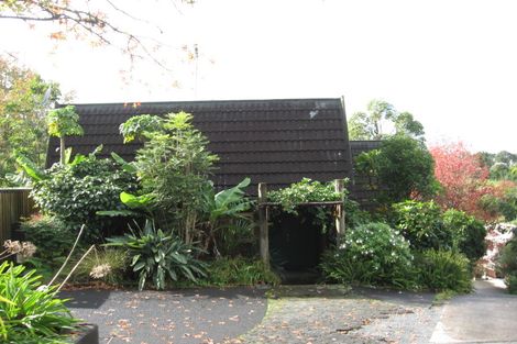 Photo of property in 18 Colmar Road, Mellons Bay, Auckland, 2014