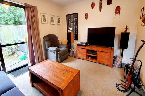 Photo of property in 4/19 Grove Road, Addington, Christchurch, 8024