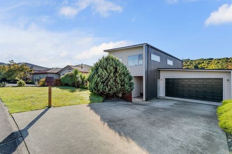 Photo of property in 51 Te Puia Drive, Aotea, Porirua, 5024