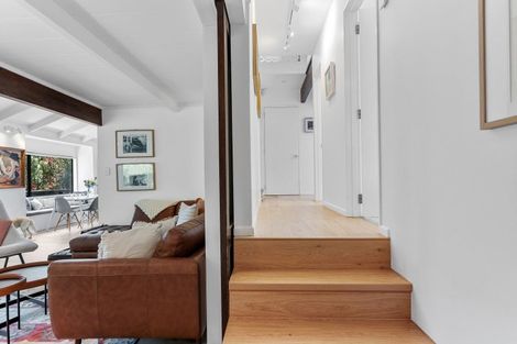 Photo of property in 9 Shalamar Drive, Cashmere, Christchurch, 8022