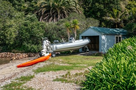 Photo of property in 92 Cowes Bay Road, Waiheke Island, 1971