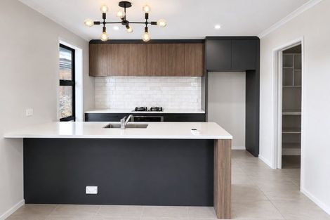 Photo of property in 30 Waituarua Drive, Takanini, 2112