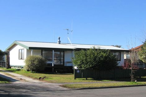 Photo of property in 27 Odlin Crescent, Nawton, Hamilton, 3200