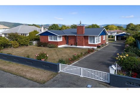 Photo of property in 24 Rhodes Street, Waimate, 7924