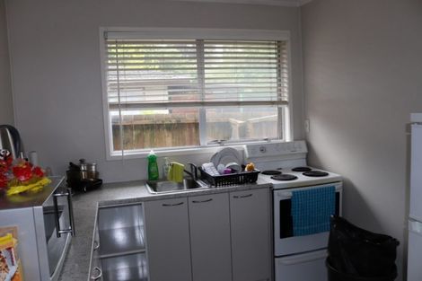 Photo of property in 2/199 Henderson Valley Road, Henderson, Auckland, 0612