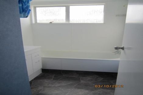 Photo of property in 415a Kahikatea Drive, Dinsdale, Hamilton, 3204