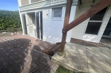 Photo of property in 33 Forrest Hill Road, Milford, Auckland, 0620