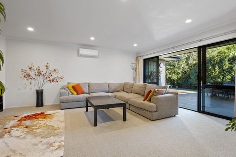 Photo of property in 227 Heta Road, Merrilands, New Plymouth, 4312