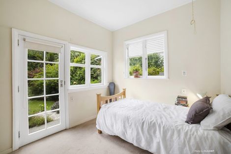 Photo of property in 16 Friend Street, Karori, Wellington, 6012
