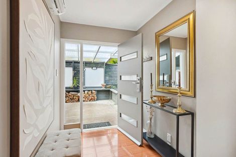 Photo of property in 15 Taioma Crescent, Te Atatu Peninsula, Auckland, 0610