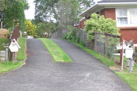 Photo of property in 6a Easter Parade, Glen Eden, Auckland, 0602