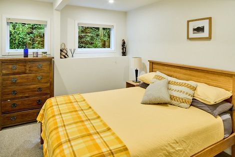 Photo of property in 98 Motuhara Road, Plimmerton, Porirua, 5026