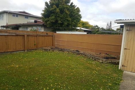 Photo of property in 6 Hollows Crescent, Takaro, Palmerston North, 4412