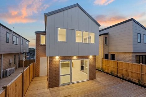 Photo of property in 45 Sunnyheights Road, Orewa, 0931