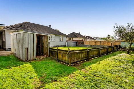 Photo of property in 21 Miro Street, Merrilands, New Plymouth, 4312