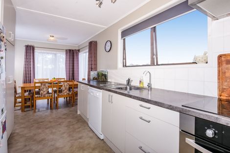 Photo of property in 10 Rena Place, West Harbour, Auckland, 0618